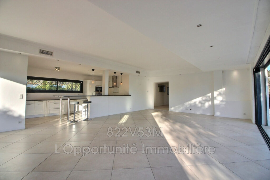 vente villa contemporaine 4 Pièce(s) – 4 pièces – 3 chambres – 163.00 m²