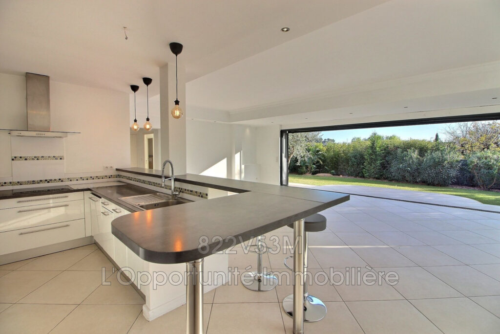 vente villa contemporaine 4 Pièce(s) – 4 pièces – 3 chambres – 163.00 m²