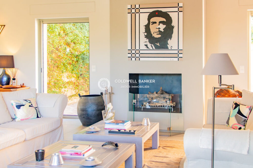 Élégante propriété provençale dans un écrin de verdure à Ramat – 6 pièces – 4 chambres – 320.00 m²