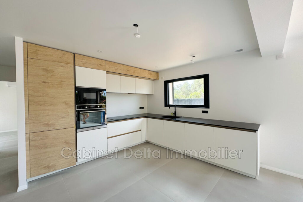 Superbe maison à Ollioules, AU CALME    – 4 pièces – 4 chambres – 110.00 m²