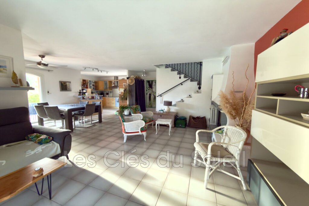 vente maison 4 Pice(s) – 4 pièces – 3 chambres – 100.00 m²