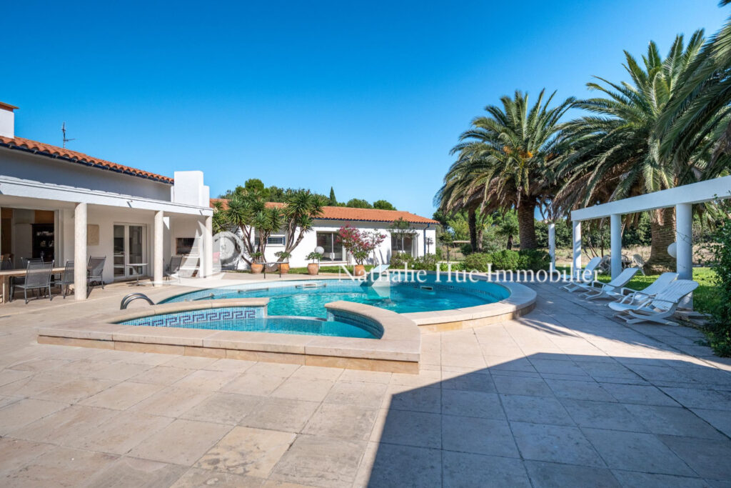 vente maison 7 Pièce(s) – 7 pièces – 4 chambres – 256.00 m²