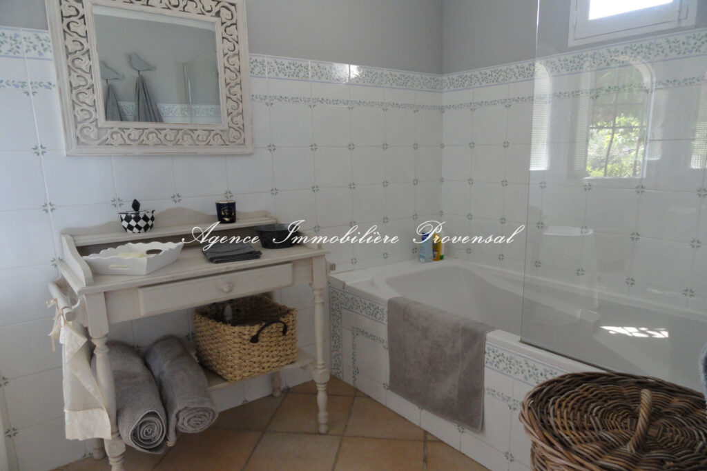 location saisonnière maison 5 Pièce(s) – 5 pièces – 4 chambres – 120.00 m²