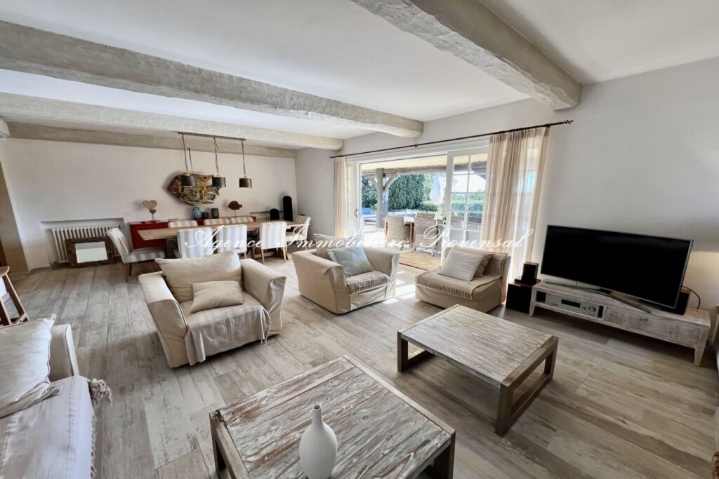 location saisonnière maison 5 Pièce(s) – 5 pièces – 4 chambres – 200.00 m²