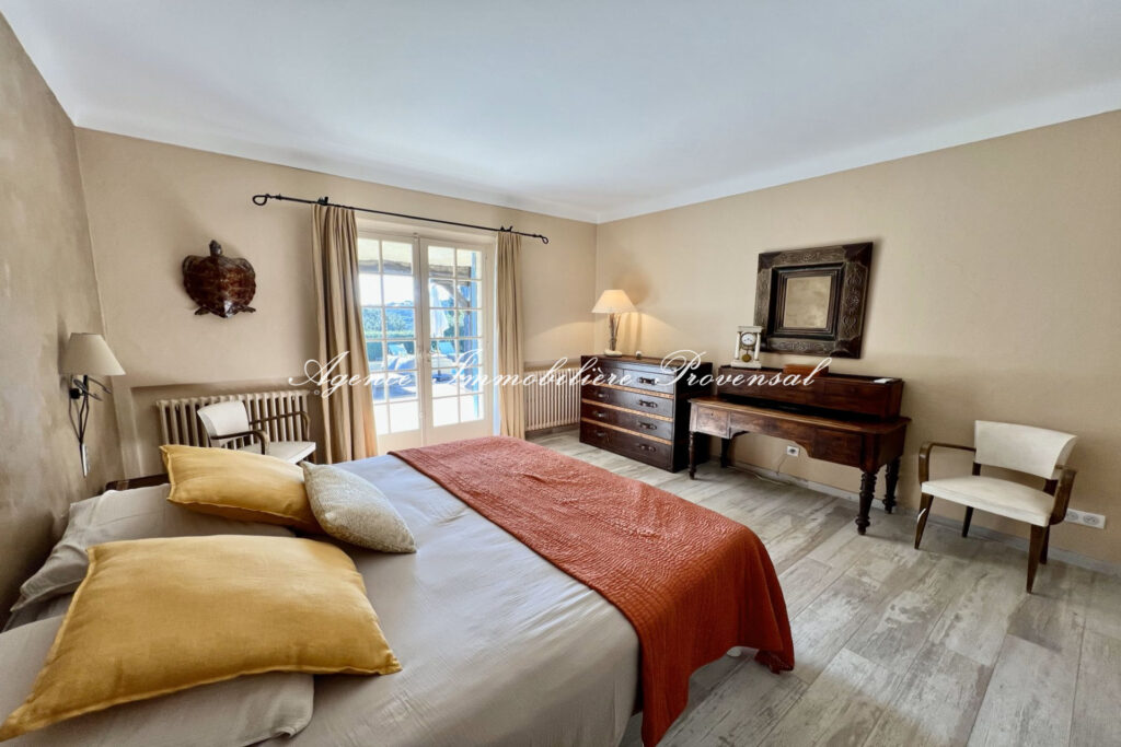 location saisonnière maison 5 Pièce(s) – 5 pièces – 4 chambres – 200.00 m²