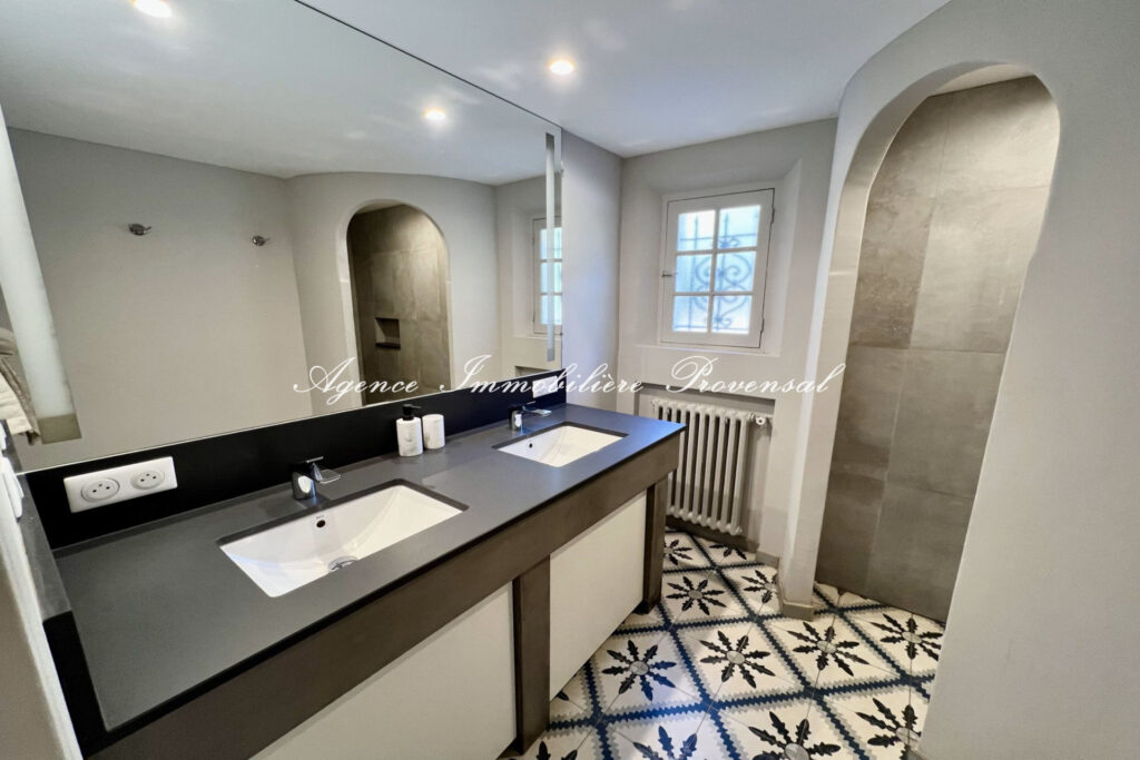 location saisonnière maison 5 Pièce(s) – 5 pièces – 4 chambres – 200.00 m²