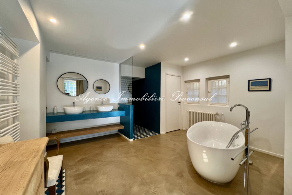 location saisonnière maison 5 Pièce(s) – 5 pièces – 4 chambres – 200.00 m²