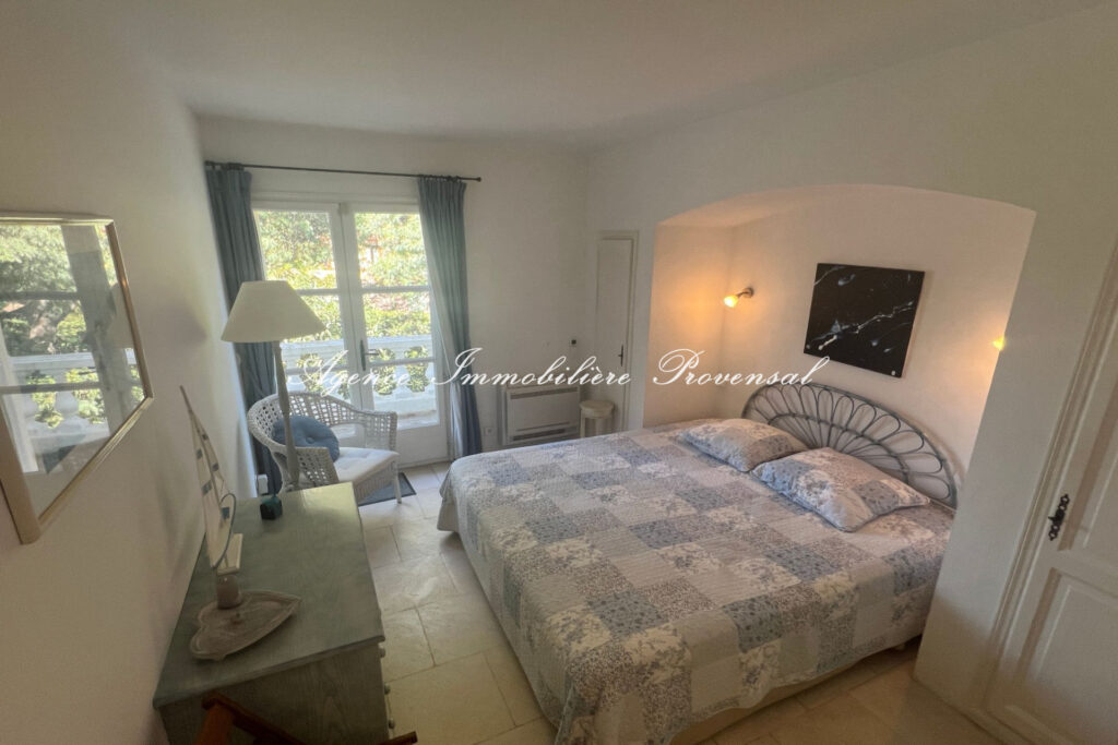 location saisonnière maison 6 Pièce(s) – 6 pièces – 5 chambres – 280.00 m²