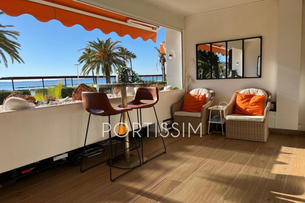 Saint-Laurent-du-Var 2 pièces les pieds dans l’eau – 2 pièces – 1 chambre – 52.02 m²