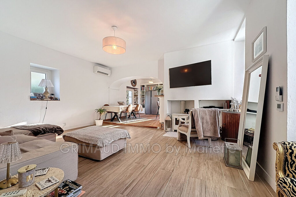 belle maison avec 5 chambres – 5 pièces – 5 chambres – 141.38 m²