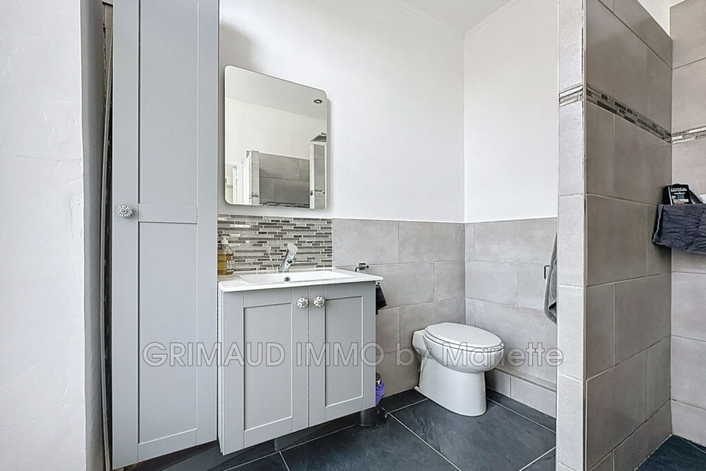 belle maison avec 5 chambres – 5 pièces – 5 chambres – 141.38 m²