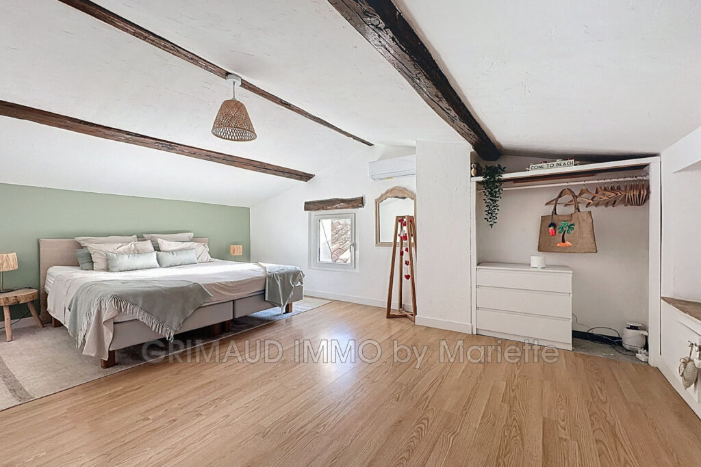 belle maison avec 5 chambres – 5 pièces – 5 chambres – 141.38 m²