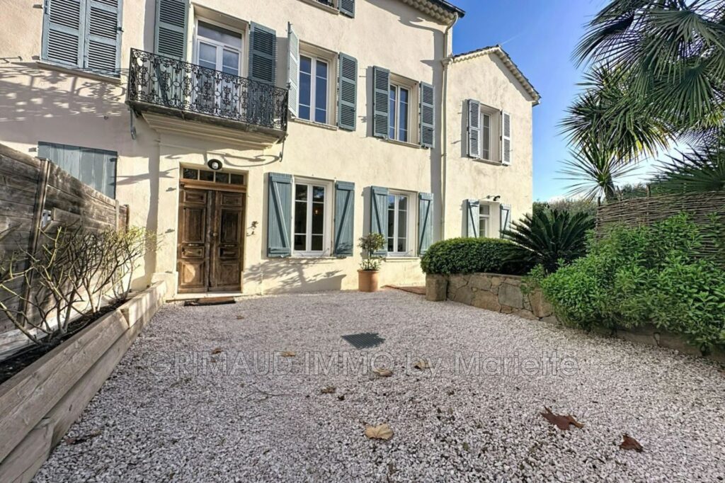 belle maison avec 5 chambres – 5 pièces – 5 chambres – 141.38 m²