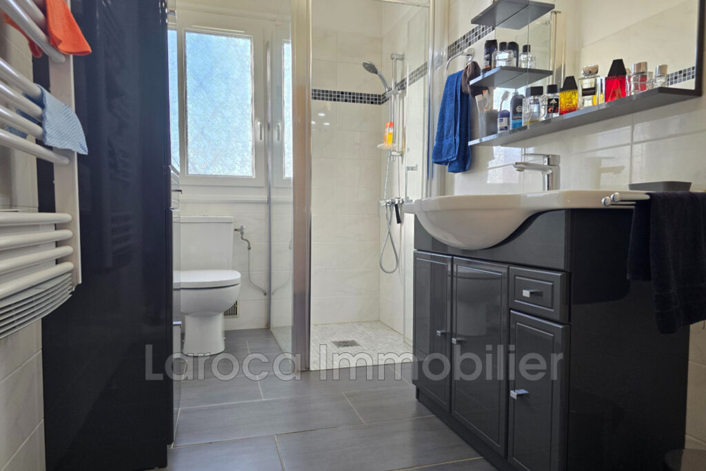 Achat villa à Laroque des Albères – 5 pièces – 3 chambres – 173.00 m²