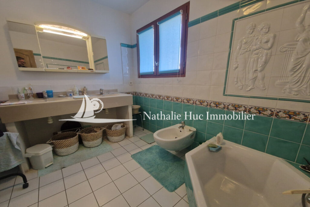 vente maison 6 Pièce(s) – 6 pièces – 4 chambres – 172.00 m²