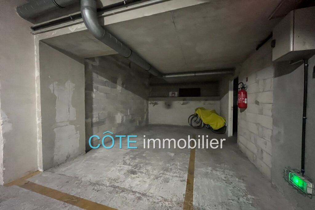 Rare proche quartier LACAN 2P dernier étage – 2 pièces – 1 chambre – 36.00 m²