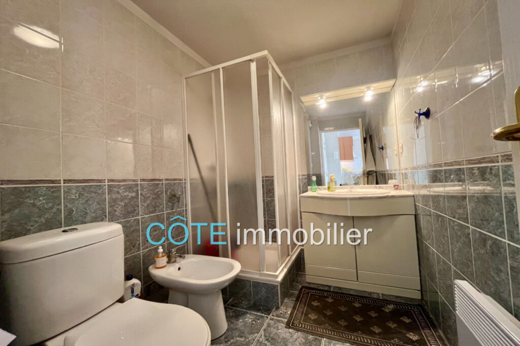 Rare proche quartier LACAN 2P dernier étage – 2 pièces – 1 chambre – 36.00 m²