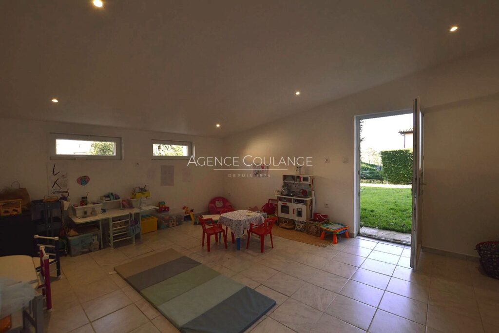 vente maison 8 Pièce(s) – 8 pièces – 6 chambres – 183.00 m²