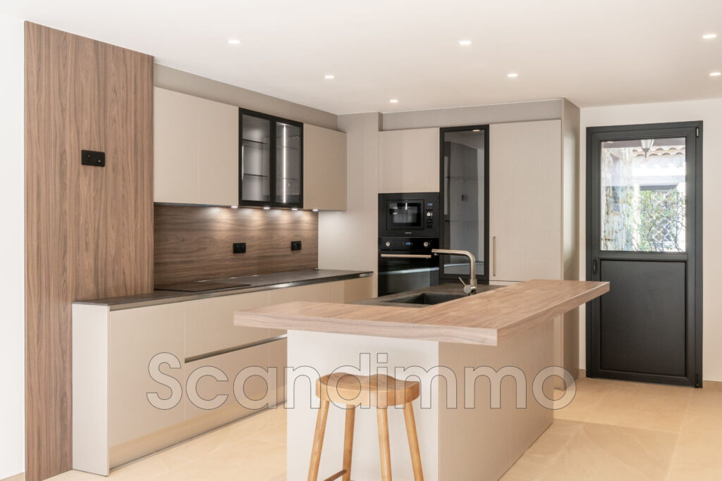 vente maison 8 Pièce(s) – 8 pièces – 4 chambres – 254.70 m²