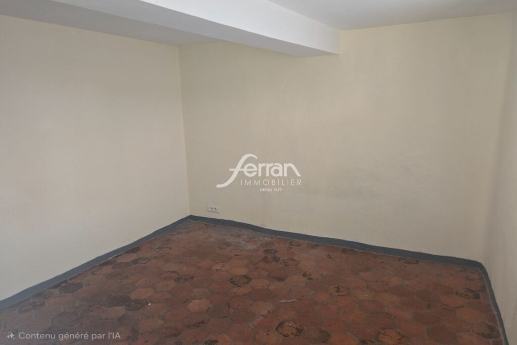 À vendre à Salernes bastide avec 5 chambres et un terrain de 2 – 8 pièces – 5 chambres – 140.00 m²