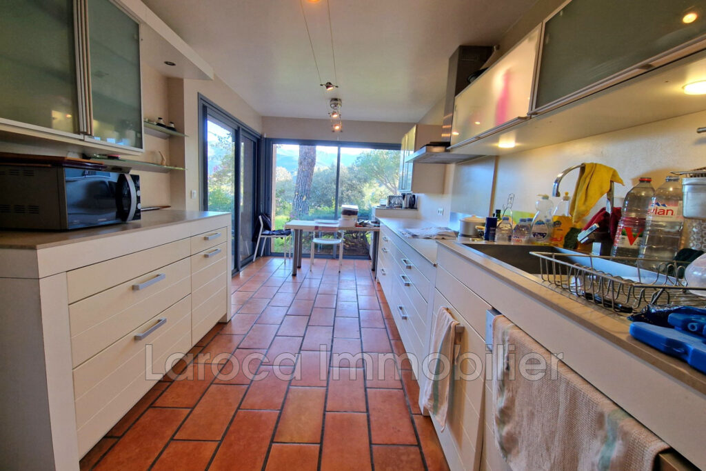 Maison de caractère plein sud avec piscine et vues imprenables – 7 pièces – 4 chambres – 175.00 m²