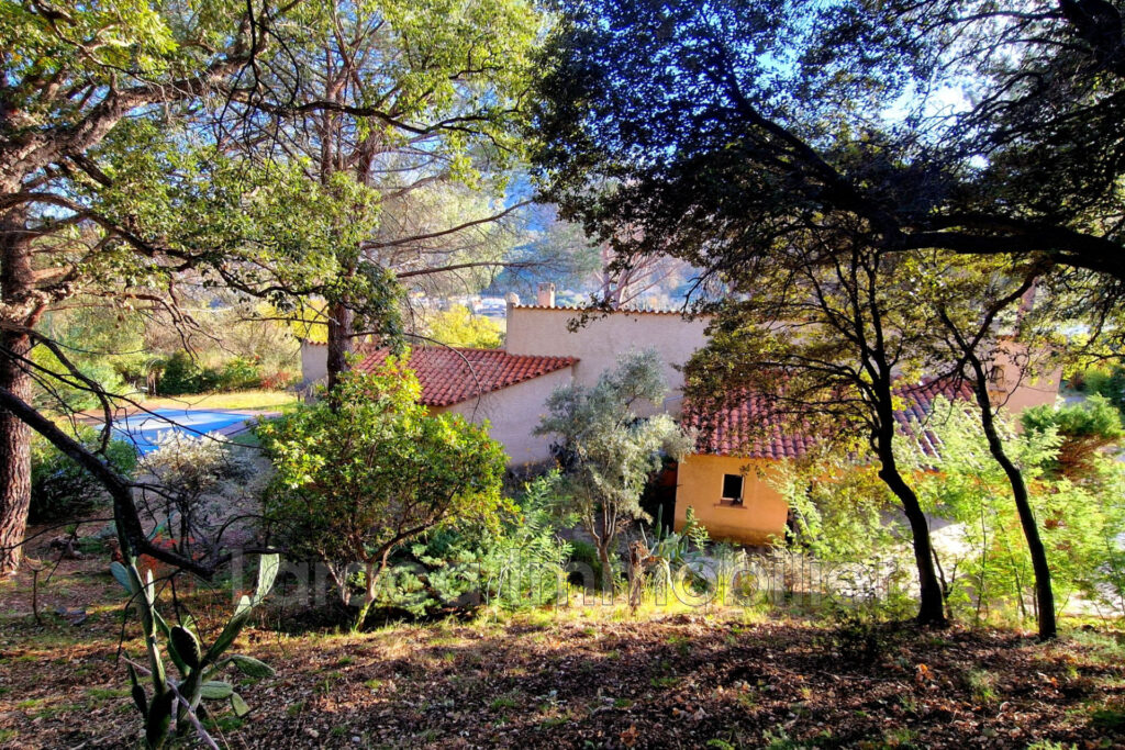 Maison de caractère plein sud avec piscine et vues imprenables – 7 pièces – 4 chambres – 175.00 m²