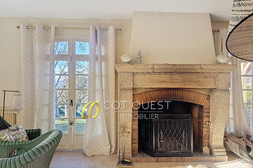 vente maison 7 Pièce(s) – 7 pièces – 5 chambres – 317.00 m²