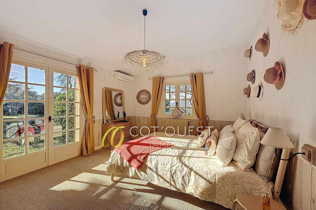 vente maison 7 Pièce(s) – 7 pièces – 5 chambres – 305.00 m²