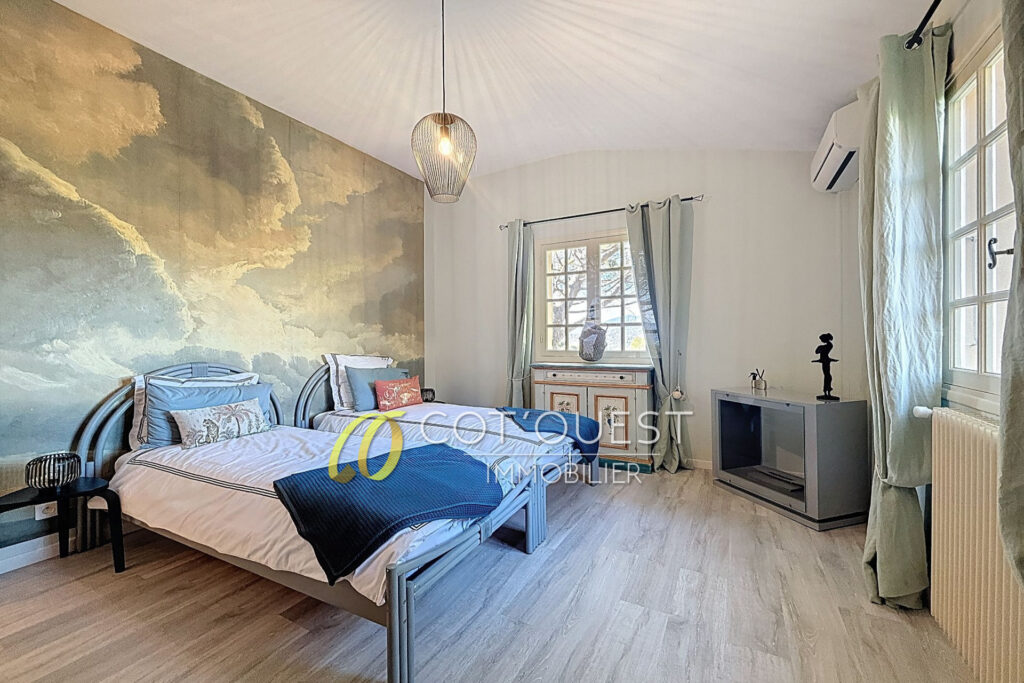 vente maison 7 Pièce(s) – 7 pièces – 5 chambres – 305.00 m²