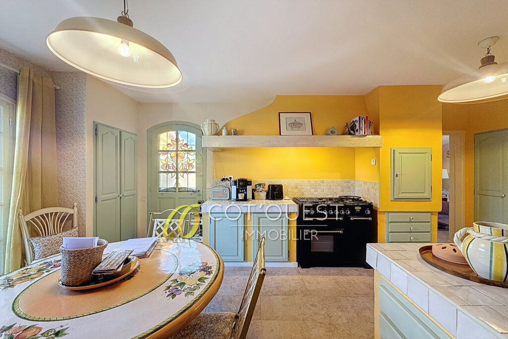 vente maison 7 Pièce(s) – 7 pièces – 5 chambres – 317.00 m²