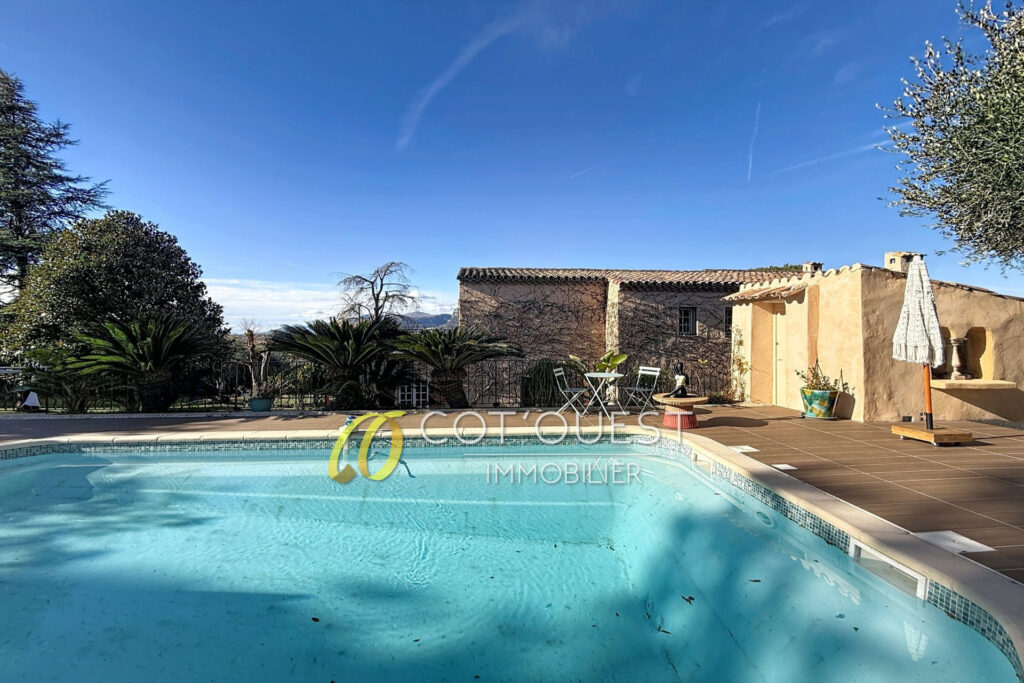 vente maison 7 Pièce(s) – 7 pièces – 5 chambres – 317.00 m²