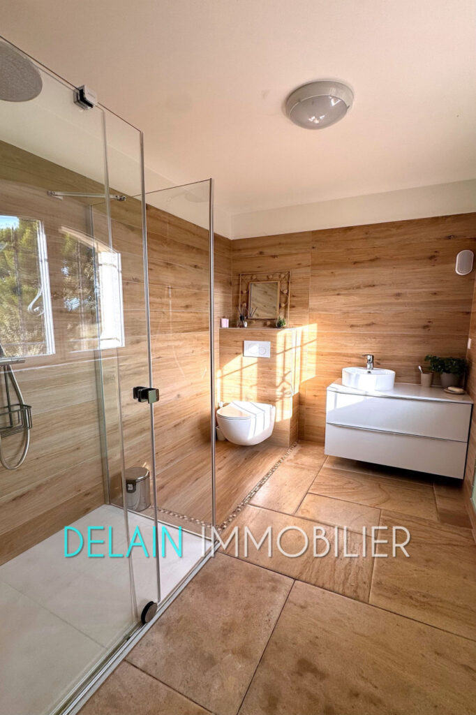 vente maison – NR pièces – 4 chambres – 205.00 m²