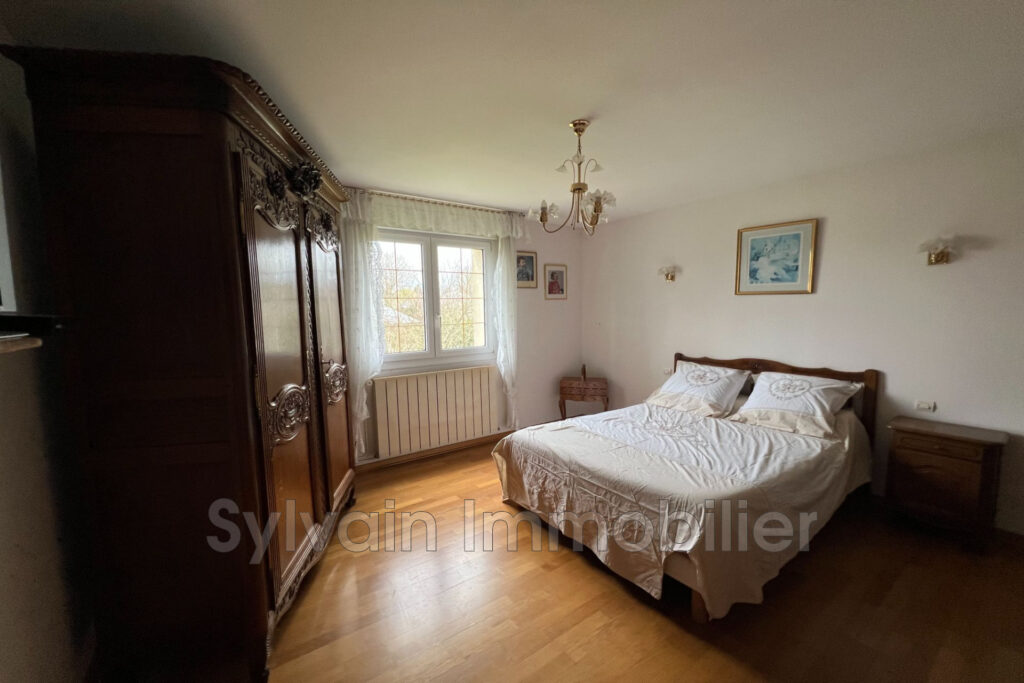 vente maison 7 Pièce(s) – 7 pièces – 5 chambres – 159.00 m²