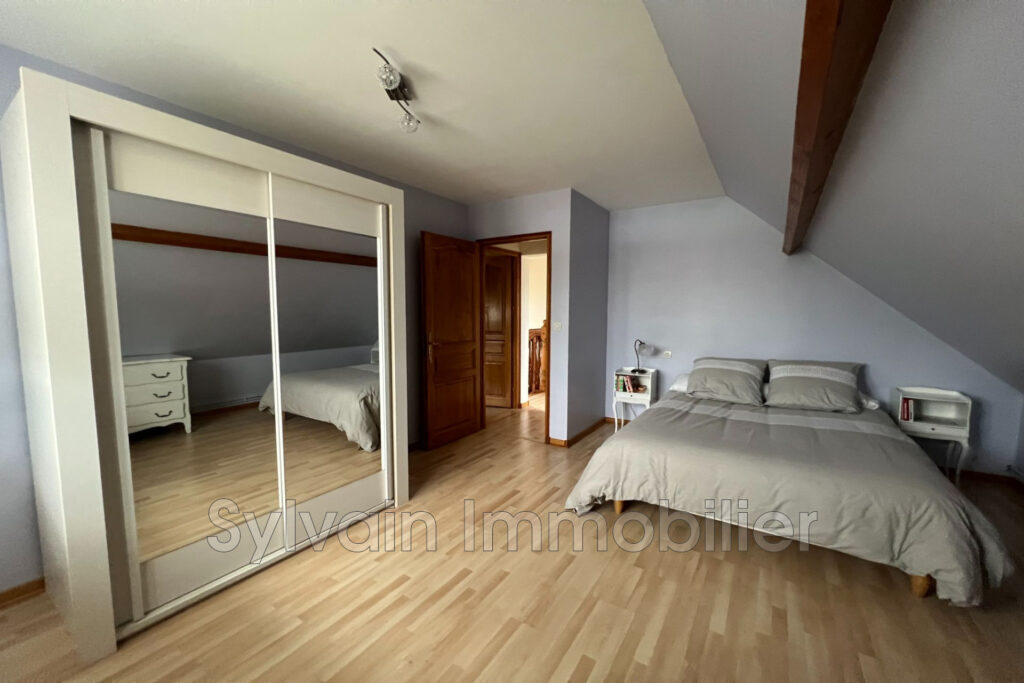 vente maison 7 Pièce(s) – 7 pièces – 5 chambres – 159.00 m²