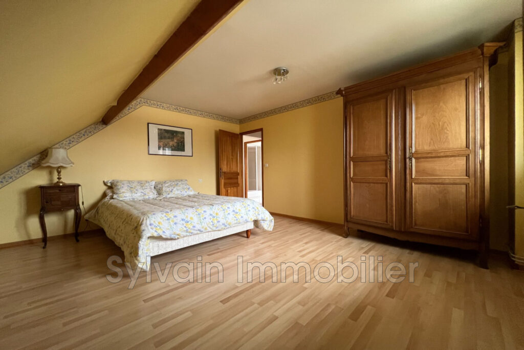 vente maison 7 Pièce(s) – 7 pièces – 5 chambres – 159.00 m²