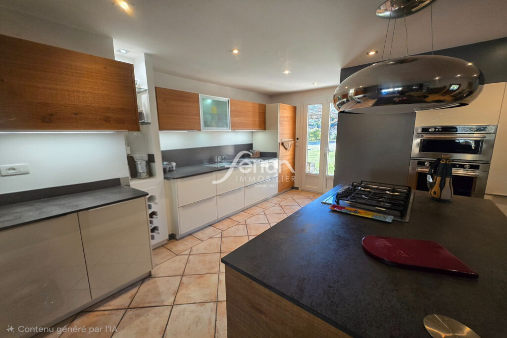 À vendre à Salernes villa 4 chambres sur un terrain de 4000m²  – 5 pièces – 4 chambres – 170.00 m²