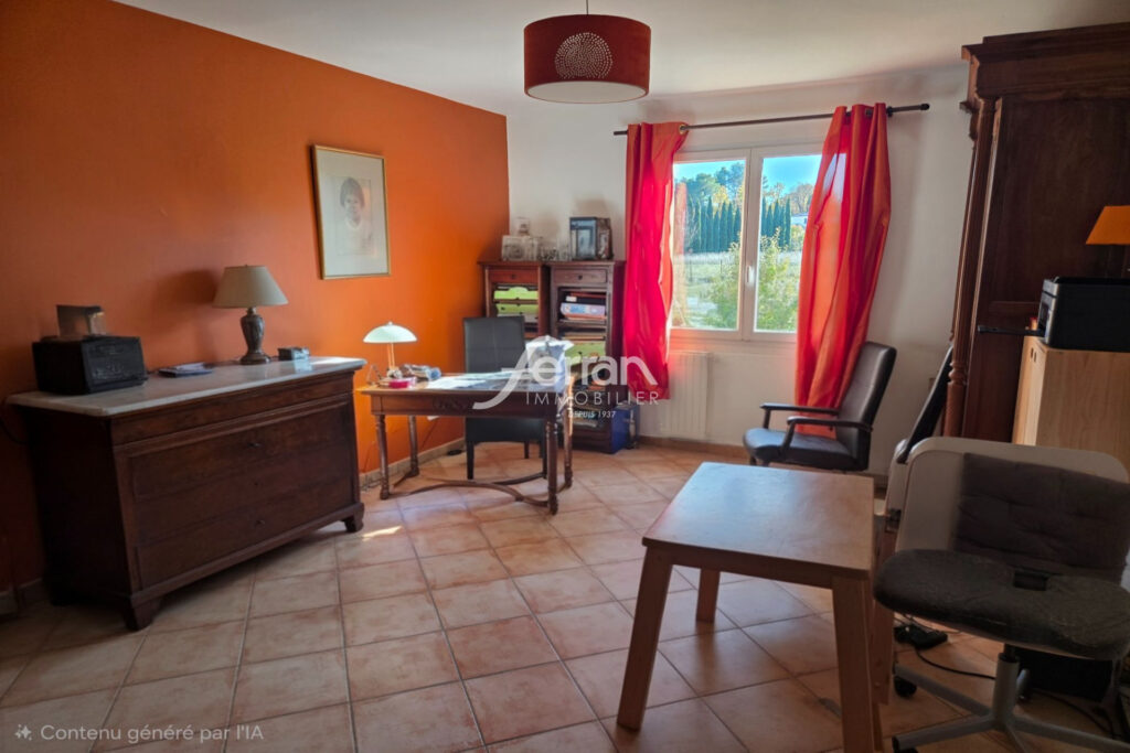 À vendre à Salernes villa 4 chambres sur un terrain de 4000m²  – 5 pièces – 4 chambres – 170.00 m²