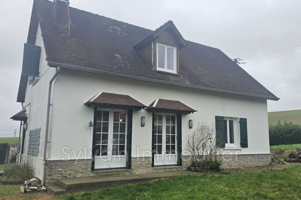location maison 4 Pièce(s) – 4 pièces – 3 chambres – 105.00 m²