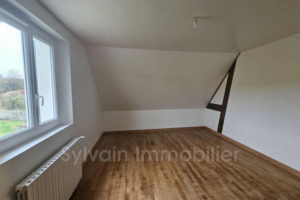 location maison 4 Pièce(s) – 4 pièces – 3 chambres – 105.00 m²