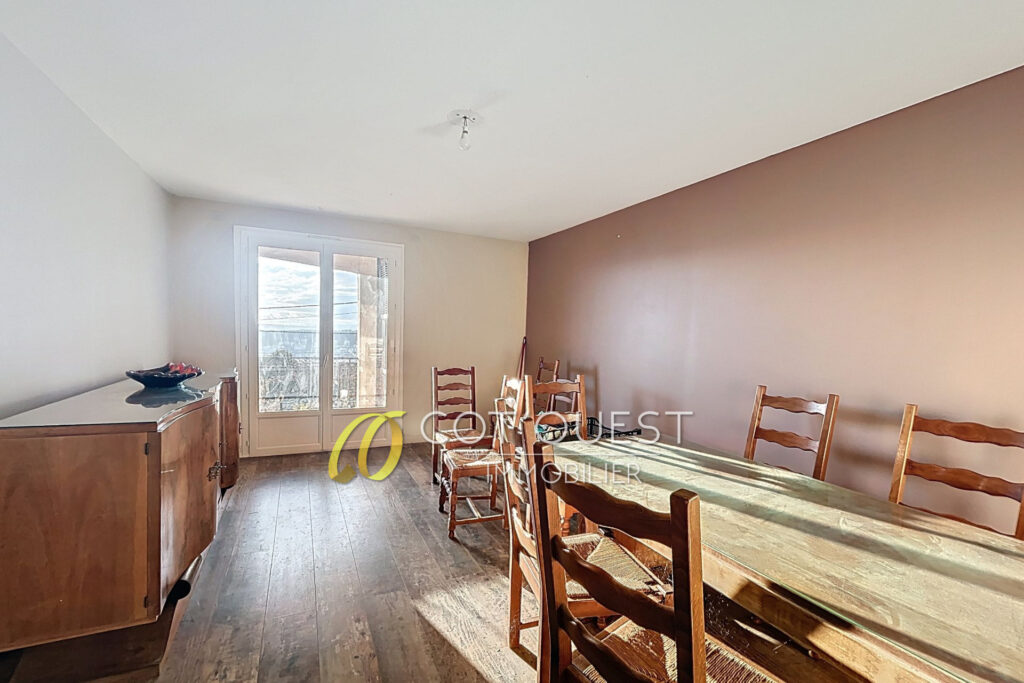 vente maison 7 Pièce(s) – 7 pièces – 6 chambres – 264.93 m²