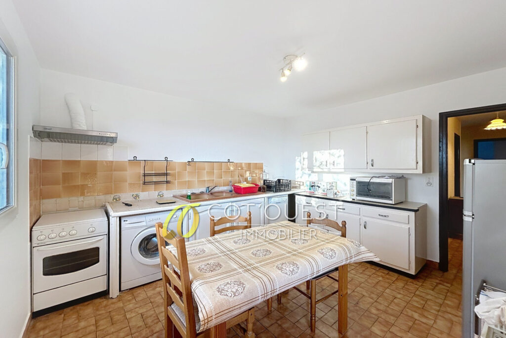 vente maison 7 Pièce(s) – 7 pièces – 6 chambres – 264.93 m²