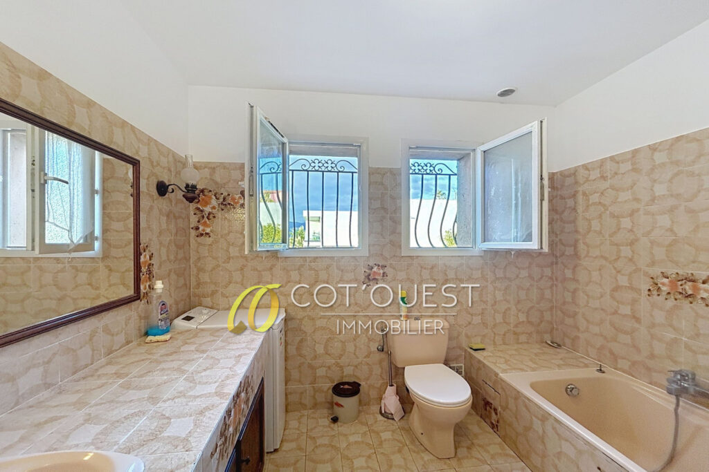 vente maison 7 Pièce(s) – 7 pièces – 6 chambres – 264.93 m²