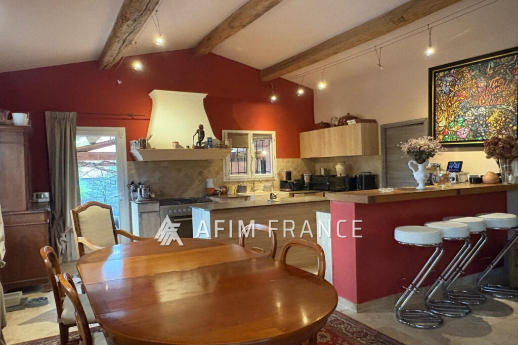 vente villa 5 Pièce(s) – 5 pièces – 3 chambres – 142.00 m²