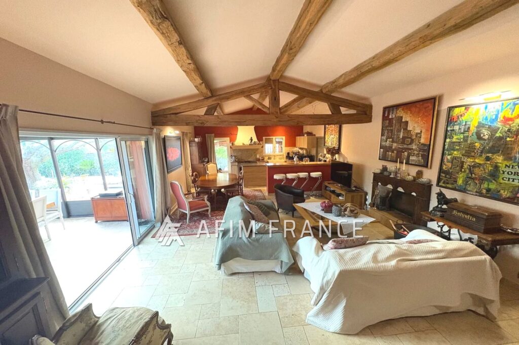 vente villa 5 Pièce(s) – 5 pièces – 3 chambres – 142.00 m²