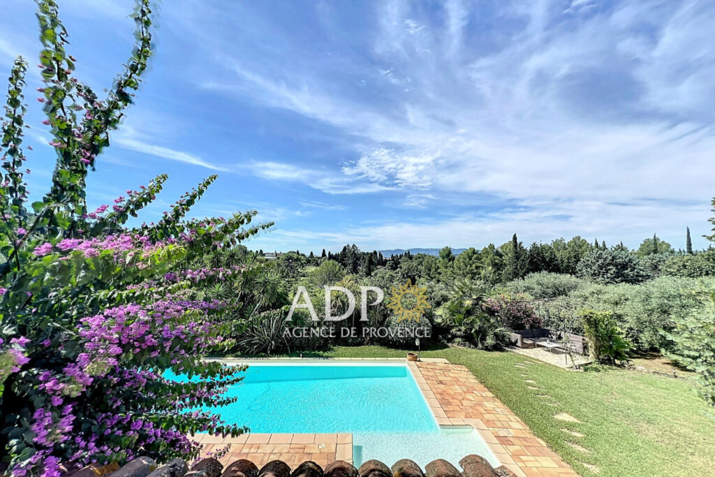 vente maison 6 Pice(s) – 6 pièces – 4 chambres – 194.00 m²