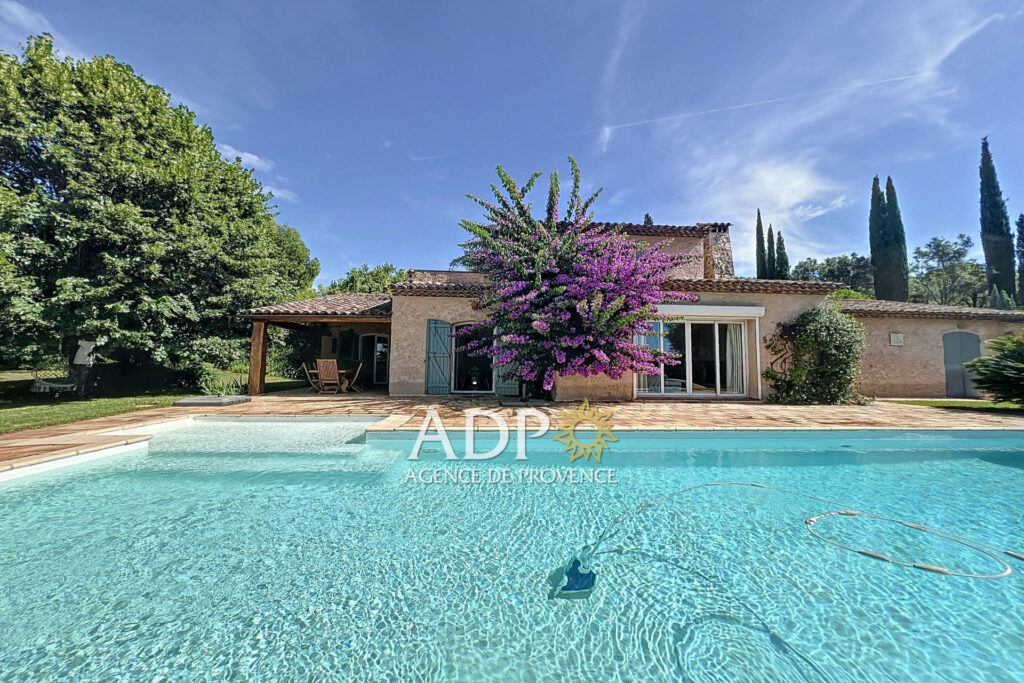 vente maison 6 Pice(s) – 6 pièces – 4 chambres – 194.00 m²