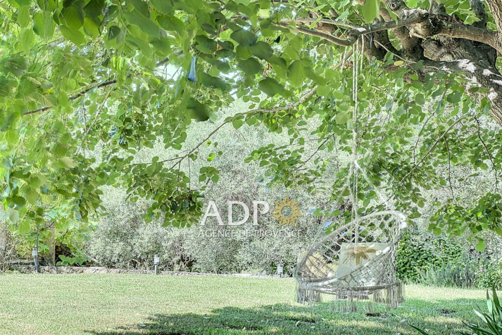 vente maison 6 Pice(s) – 6 pièces – 4 chambres – 194.00 m²