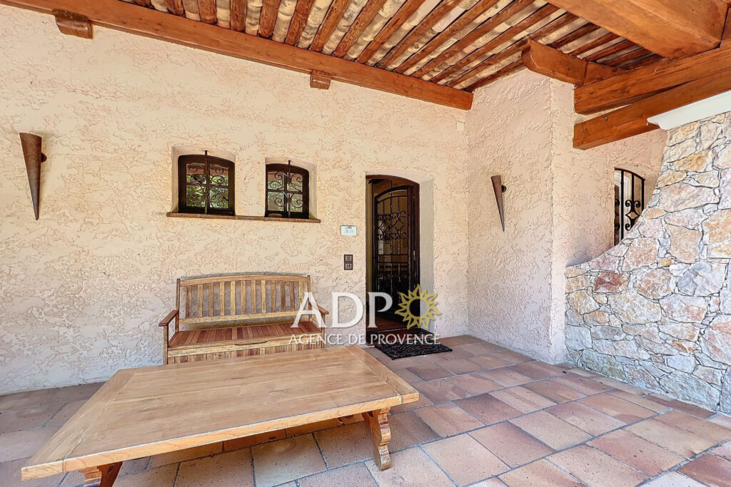 vente maison 6 Pice(s) – 6 pièces – 4 chambres – 194.00 m²