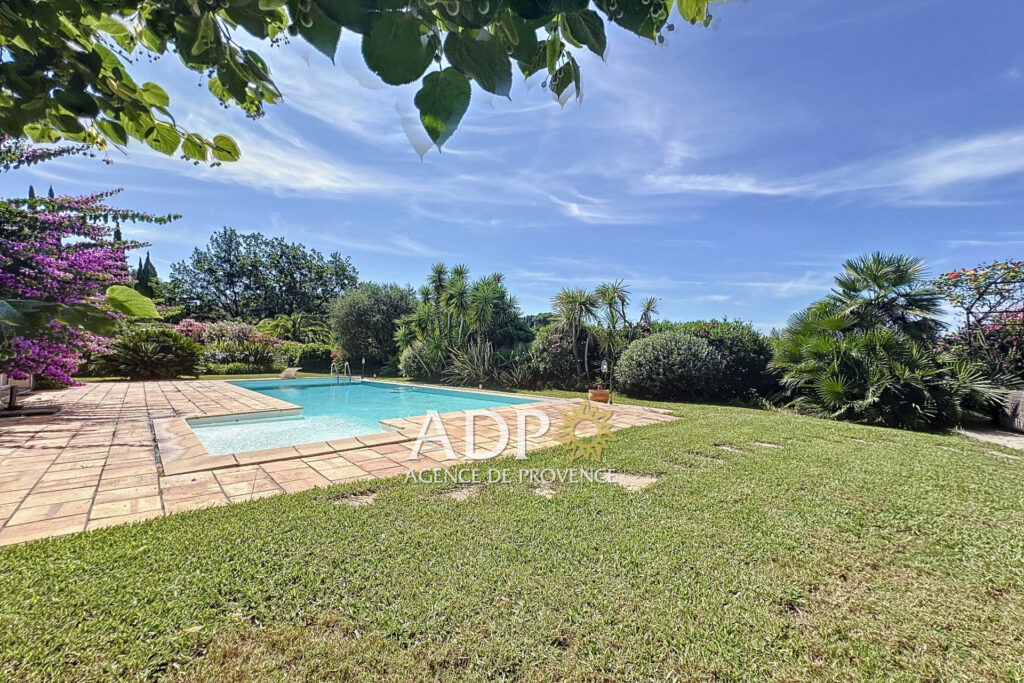 vente maison 6 Pice(s) – 6 pièces – 4 chambres – 194.00 m²