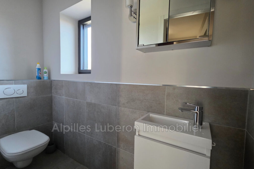 vente hangar 2 Pièce(s) – 2 pièces – 1 chambre – 81.80 m²